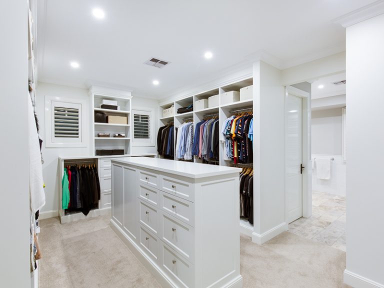 Walk in robes Maytain